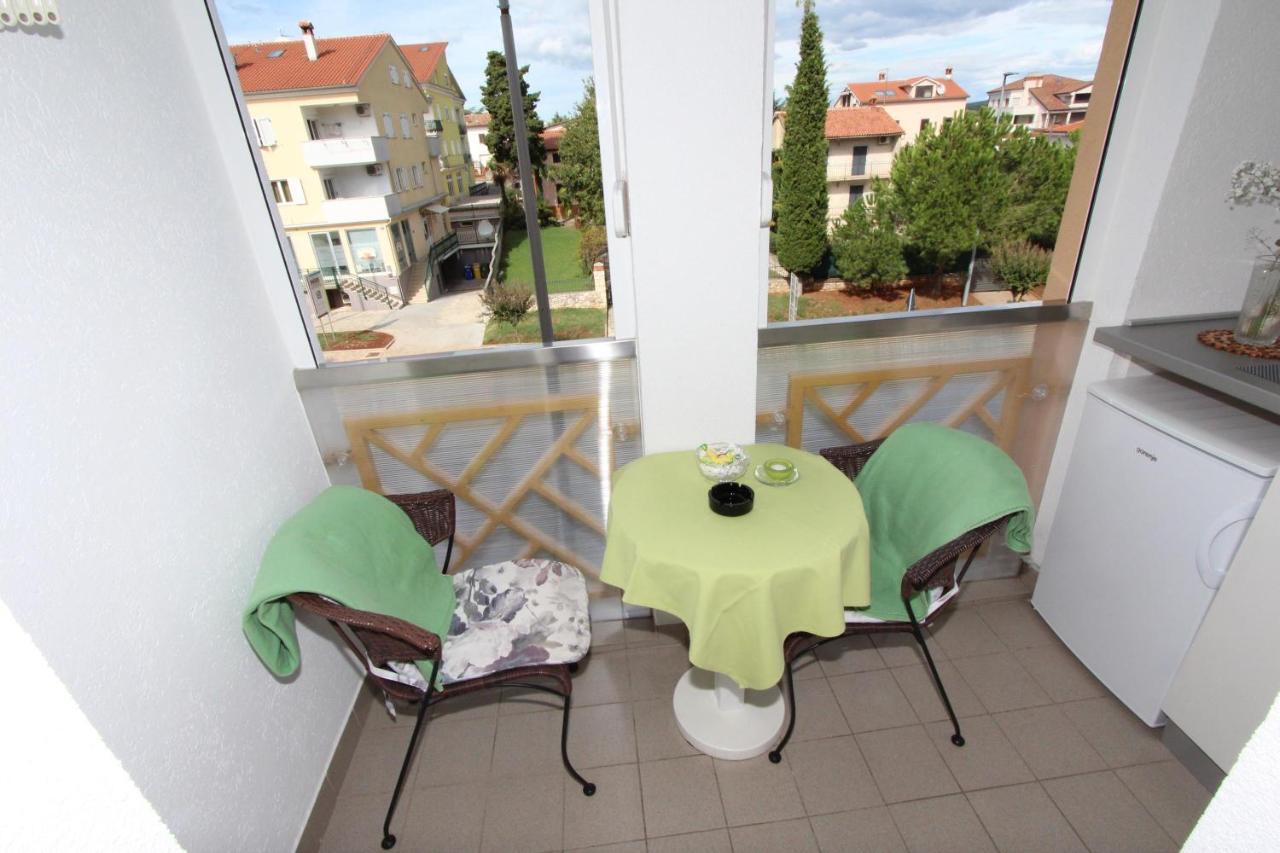 Room Roma Rovinj Buitenkant foto